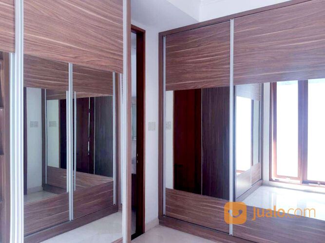 RUMAH BARU DI PONDOK INDAH Hadap Timur, Jakarta Selatan