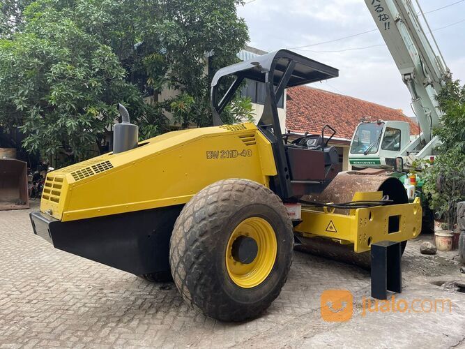 Vibro Compactor Bomag BW 211 D40 2008