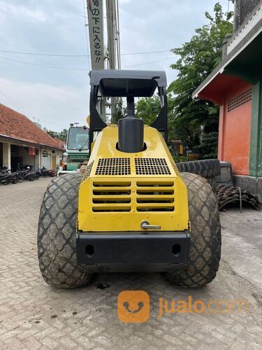 Vibro Compactor Bomag BW 211 D40 2008