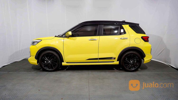 Toyota Raize 1.0T GR Sport AT 2021 Kuning