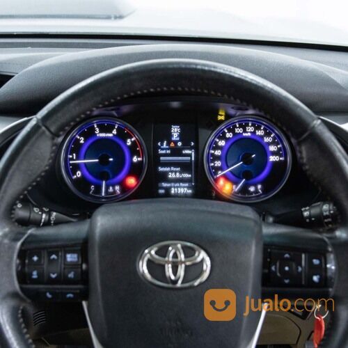 *PROMO DP 45 JUTA TOYOTA HILUX (DARK GREY MICA METALLIC) TYPE V 2.5CC A/T (2017)