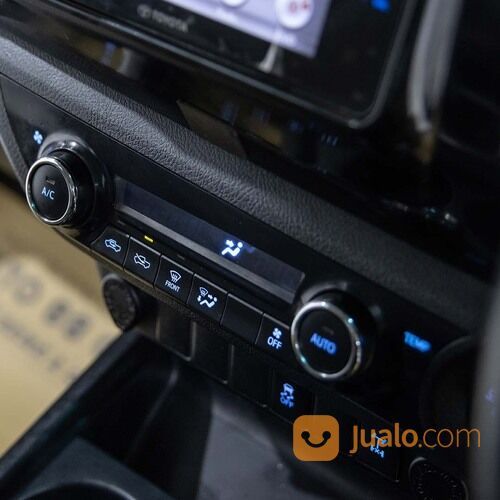 *PROMO DP 45 JUTA TOYOTA HILUX (DARK GREY MICA METALLIC) TYPE V 2.5CC A/T (2017)