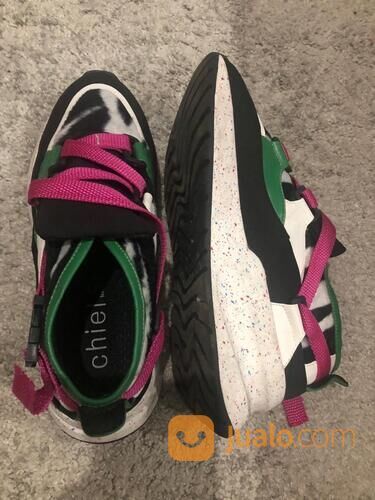 Sepatu chiel brand lokal