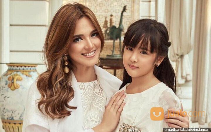 JASA CAREGIVER DAN PERAWAT MEDIS 24 JAM