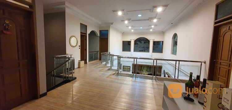 Rumah Luxury 6 Kamar Di Taman Sakura Indah Bandung