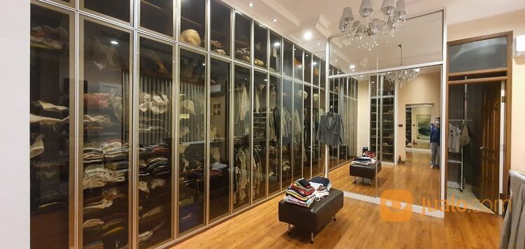 Rumah Luxury 6 Kamar Di Taman Sakura Indah Bandung