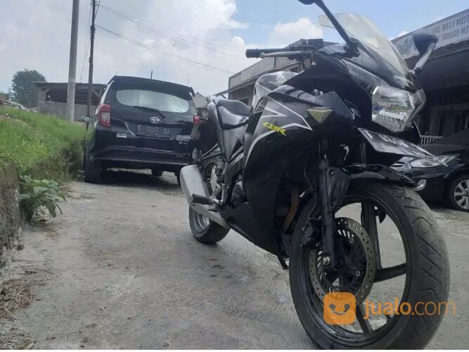 Honda Cbr 150r Tahun 2011