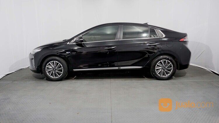 Hyundai Ioniq EV 4X2 Prime 100 AT 2020 Hitam