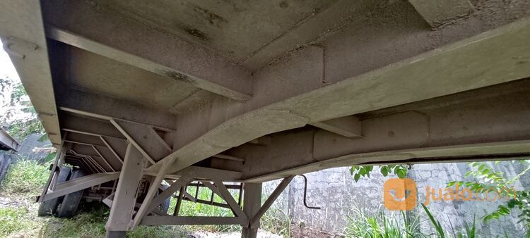 Ekor / Buntut / Trailer. Flat Deck / lantai & Chasis. Simojoyo & Diamond