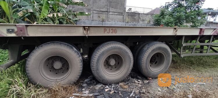 Ekor / Buntut / Trailer. Flat Deck / lantai & Chasis. Simojoyo & Diamond