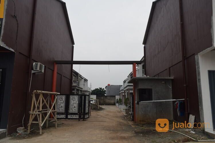 townhouse 2 lantai manis dealova caringin