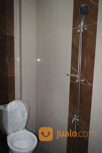 townhouse 2 lantai manis dealova caringin