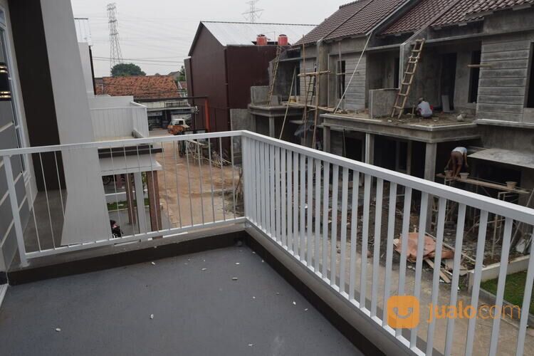 townhouse 2 lantai manis dealova caringin