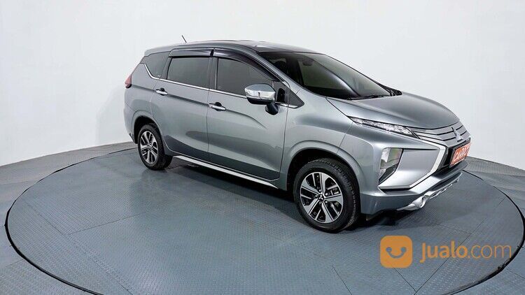 Mitsubishi Xpander Ultimate AT 2017 Abu-Abu