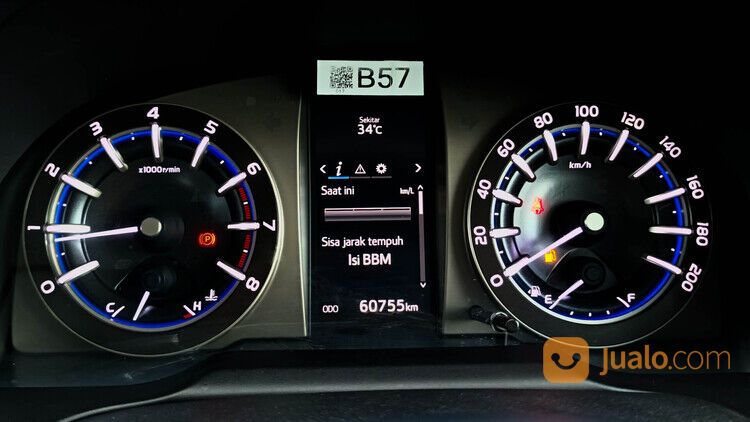 Toyota Innova 2.0 Venturer MT 2017 Merah