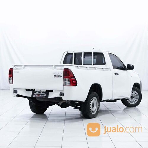 TOYOTA HILUX (SOLID WHITE) TYPE SUPER CAB REVO 2.0CC M/T (2015)
