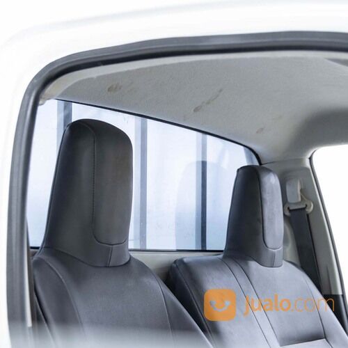 TOYOTA HILUX (SOLID WHITE) TYPE SUPER CAB REVO 2.0CC M/T (2015)