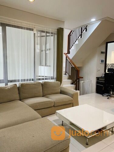 Rumah Lokasi Strategis di Cluster Whelford Greenwich Park