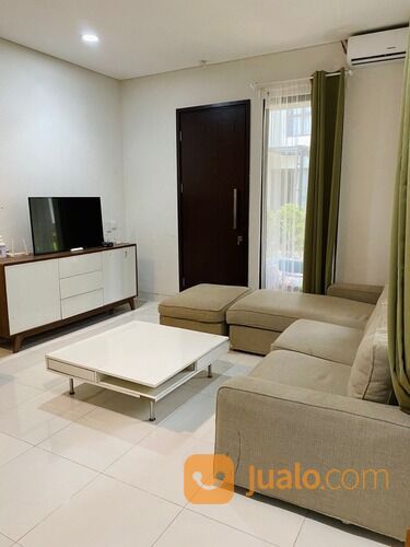 Rumah Lokasi Strategis di Cluster Whelford Greenwich Park