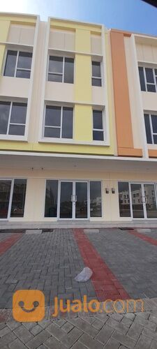 RUKO 3 LANTAI HADAP JALAN UTAMA DI RUKO PISA GRANDE, GADING SERPONG