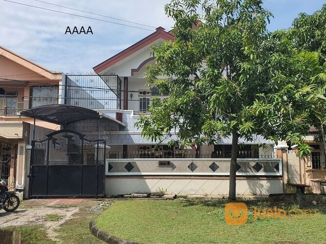 Rumah Dengan Lebar Jalan Besar Nirwana Eksekutif, Surabaya