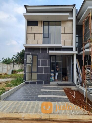 Rumah Baru Lokasi Strategis di Cluster Golden Park 2 Serpong
