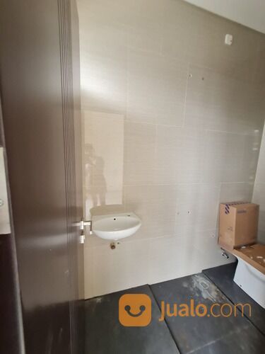 Rumah Baru Lokasi Strategis di Cluster Golden Park 2 Serpong