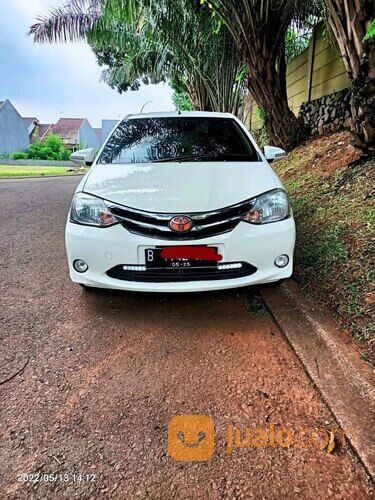 Toyota ETIOS VALCO 2015 Good condition Pajak baru bayar 5-23 NO PR NO PUSING ( Sngt terawat )