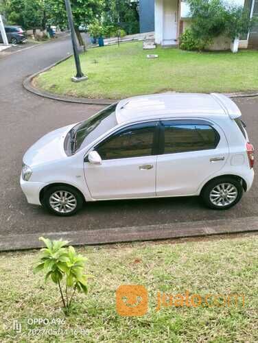 Toyota ETIOS VALCO 2015 Good condition Pajak baru bayar 5-23 NO PR NO PUSING ( Sngt terawat )