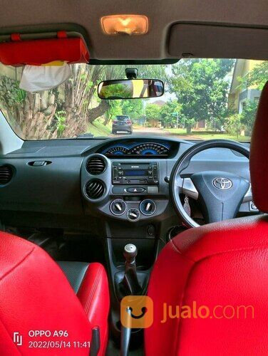 Toyota ETIOS VALCO 2015 Good condition Pajak baru bayar 5-23 NO PR NO PUSING ( Sngt terawat )