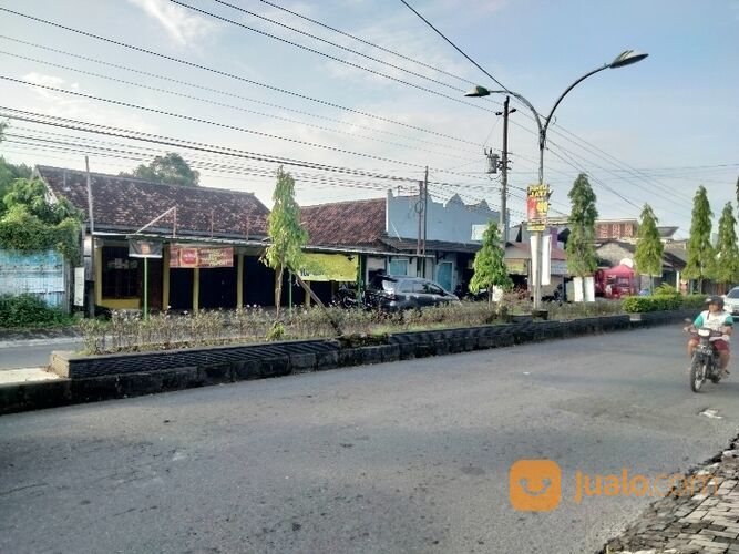 Tanah JOGJA MAGUWOHARJO Selatan Lampu Merah PASAR STAN.SHM. Lt 248 m² 12,5 m