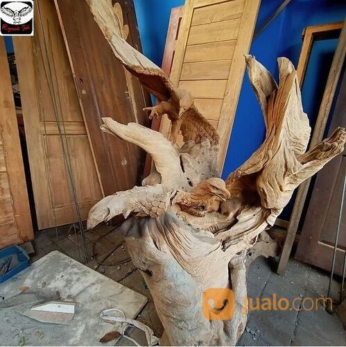 UKIRAN KAYU JATI GEMBOL BURUNG RAJAWALI MURAH DAN TERJANGKAU