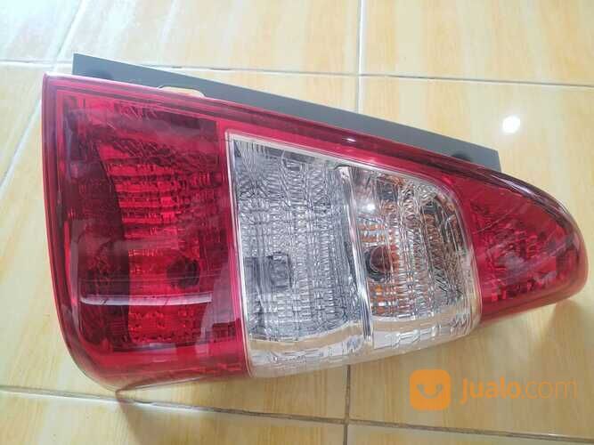 Lampu Stop belakang Toyota Inova barong tahun 2014 sebelah kanan