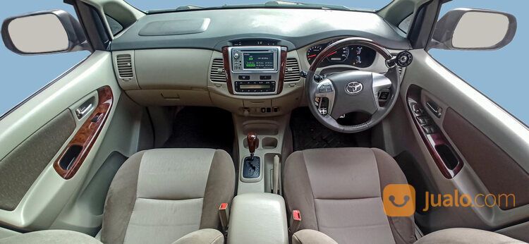 Toyota Innova 2.0 V Luxury AT 2013 Hitam