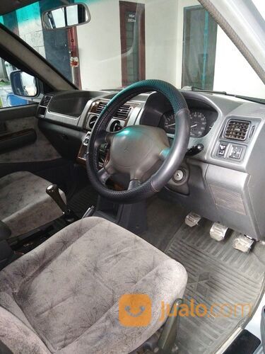 Mitsubishi Kuda Grandia 1.6 Bensin