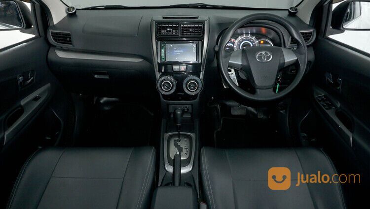 Toyota Avanza 1.3 Veloz AT 2015 Silver