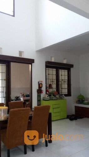 Rumah second di gardenia estate Ciputat