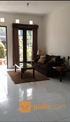 Rumah second di gardenia estate Ciputat