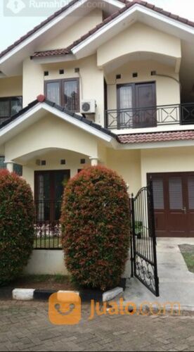 Rumah second di gardenia estate Ciputat