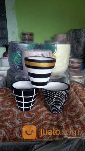 Pot Gerabah Lukis Unik dan Cantik, dapatkan engan harga murah langsung pengrajin jogja