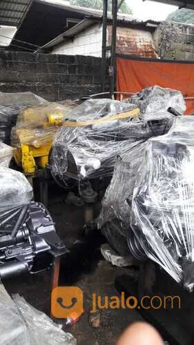 Mesin excavator PC 200