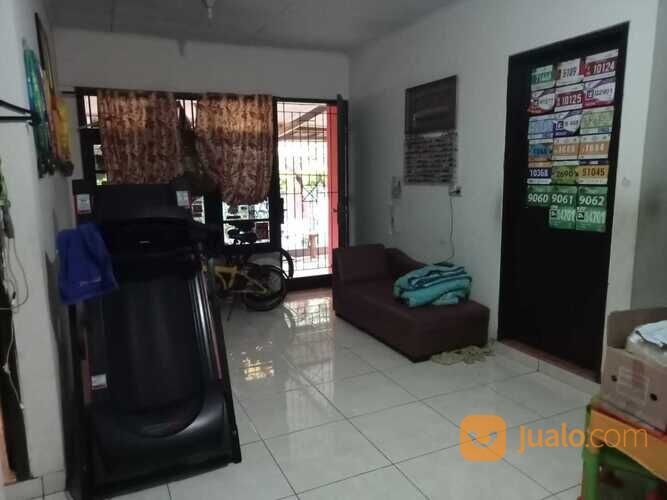 Rumah di Perumahan Taman Pulogebang, Jakarta Timur