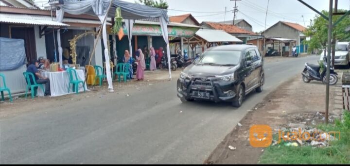 Rumah Murah Karawang Barat Lok jl Raya Cilamaya wetan Tanah Luas bisa tuk Usaha Ramai