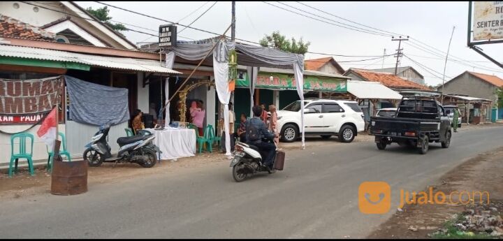 Rumah Murah Karawang Barat Lok jl Raya Cilamaya wetan Tanah Luas bisa tuk Usaha Ramai