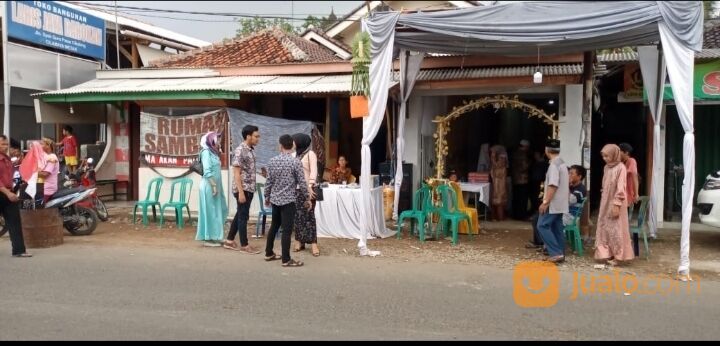 Rumah Murah Karawang Barat Lok jl Raya Cilamaya wetan Tanah Luas bisa tuk Usaha Ramai