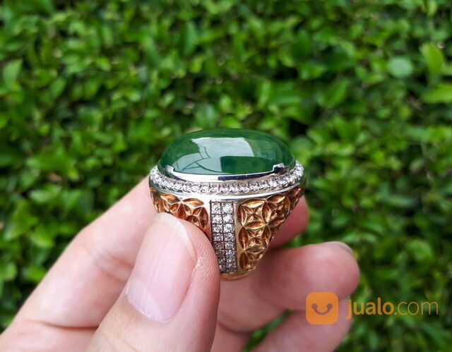 Batu Permata Idocrase Hijau Lumut Aceh Super IDC016 Body Glass