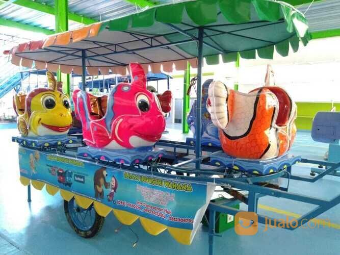 Odong odong ikan nemo kereta panggung