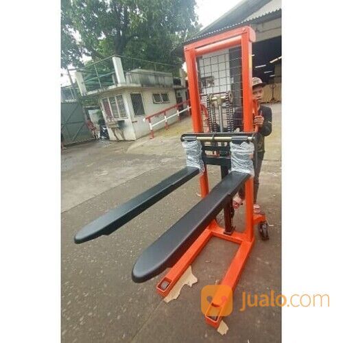 Hand Stacker 2 ton Solo manual / hand lift 2 ton Solo murah / stacker 2 ton murah di Solo