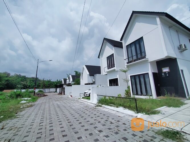 Rumah 2 Lantai Konsep Milenial Dalam Perum di Jogja