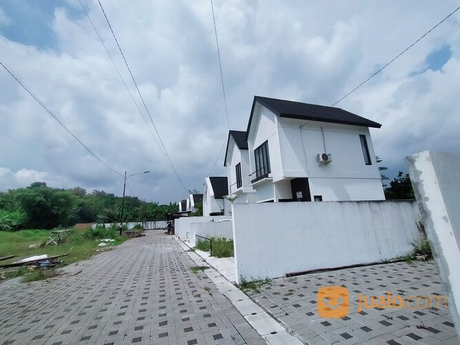 Rumah 2 Lantai Konsep Milenial Dalam Perum di Jogja